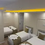 Hotel Family *
