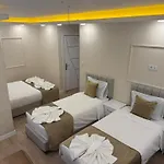 Hotel Family *